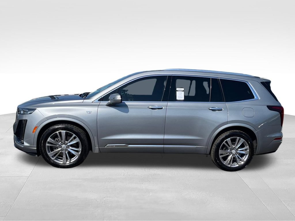 Used 2024 Cadillac XT6 Premium Luxury FWD image 2