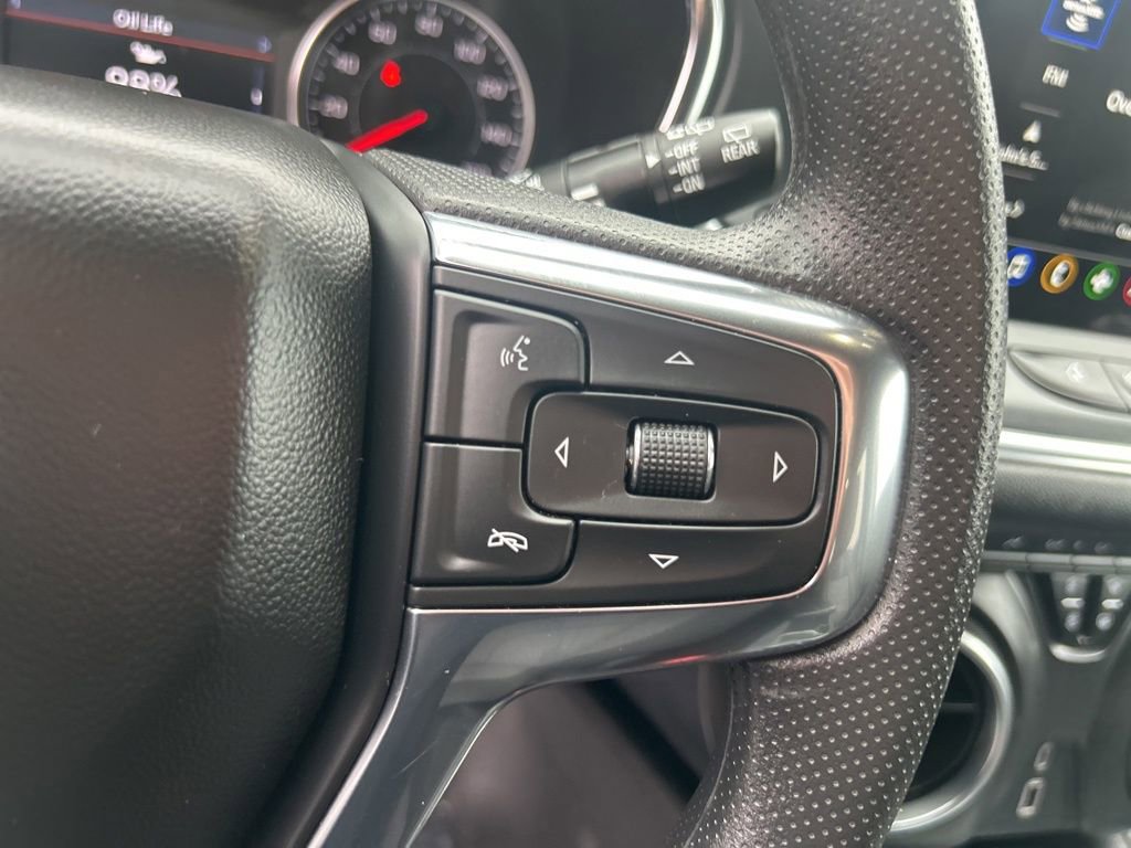 Used 2025 Chevrolet Blazer LT image 18