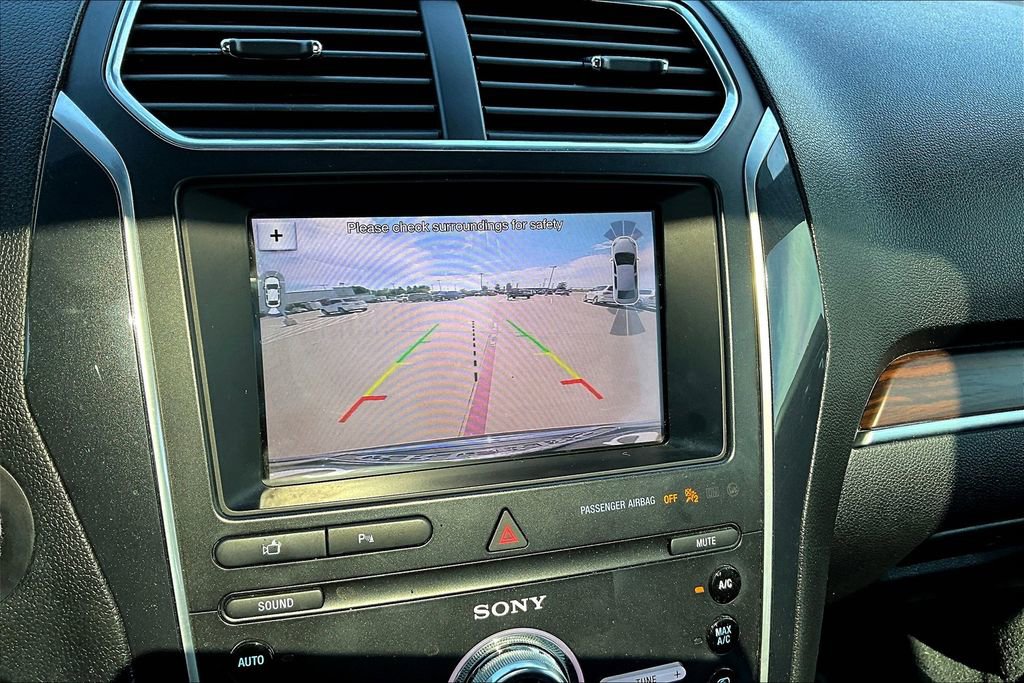 Used 2019 Ford Explorer Limited w/ Ford Safe & Smart Package image 27