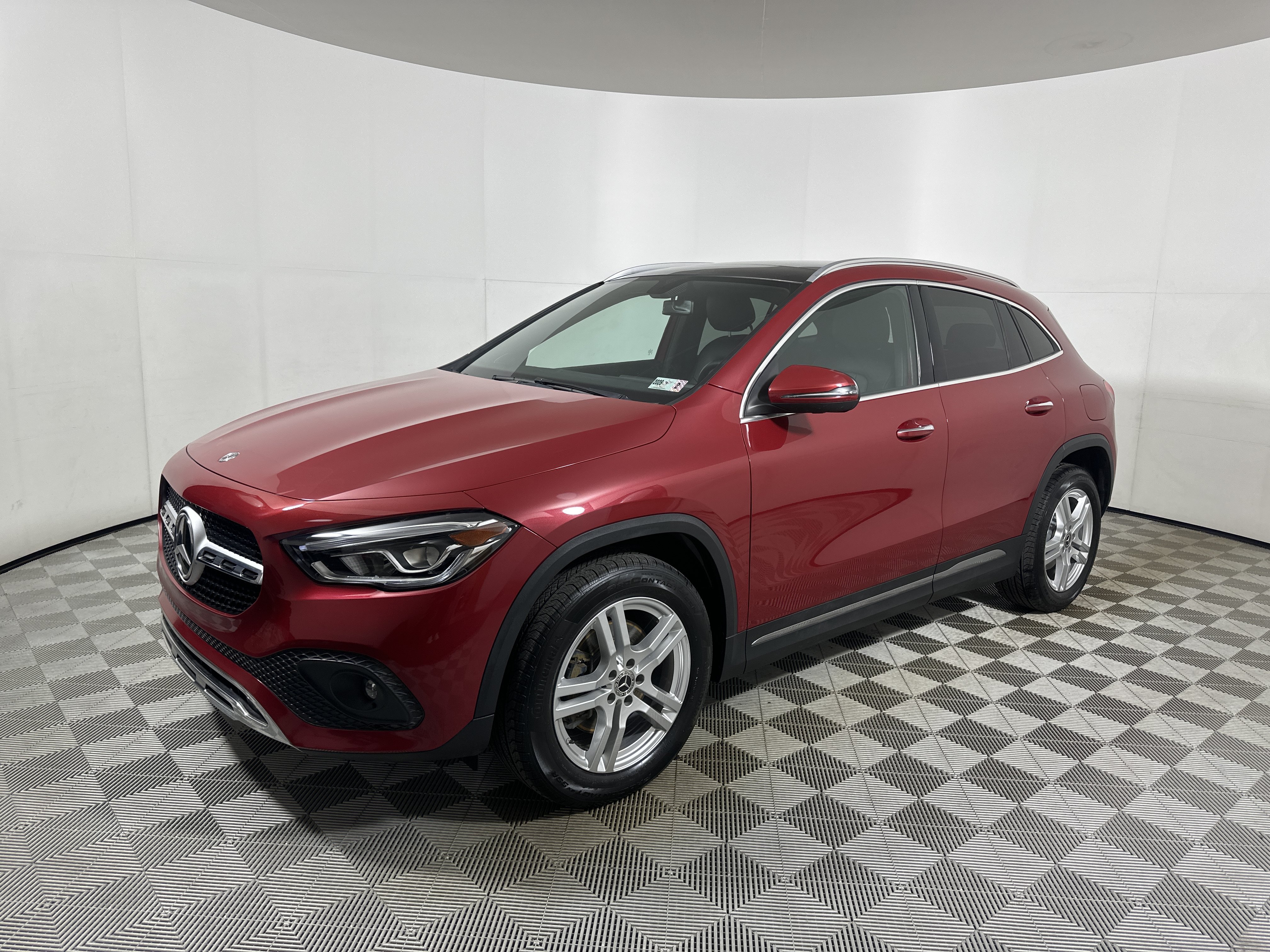 Used 2021 Mercedes-Benz GLA 250 4MATIC image 3
