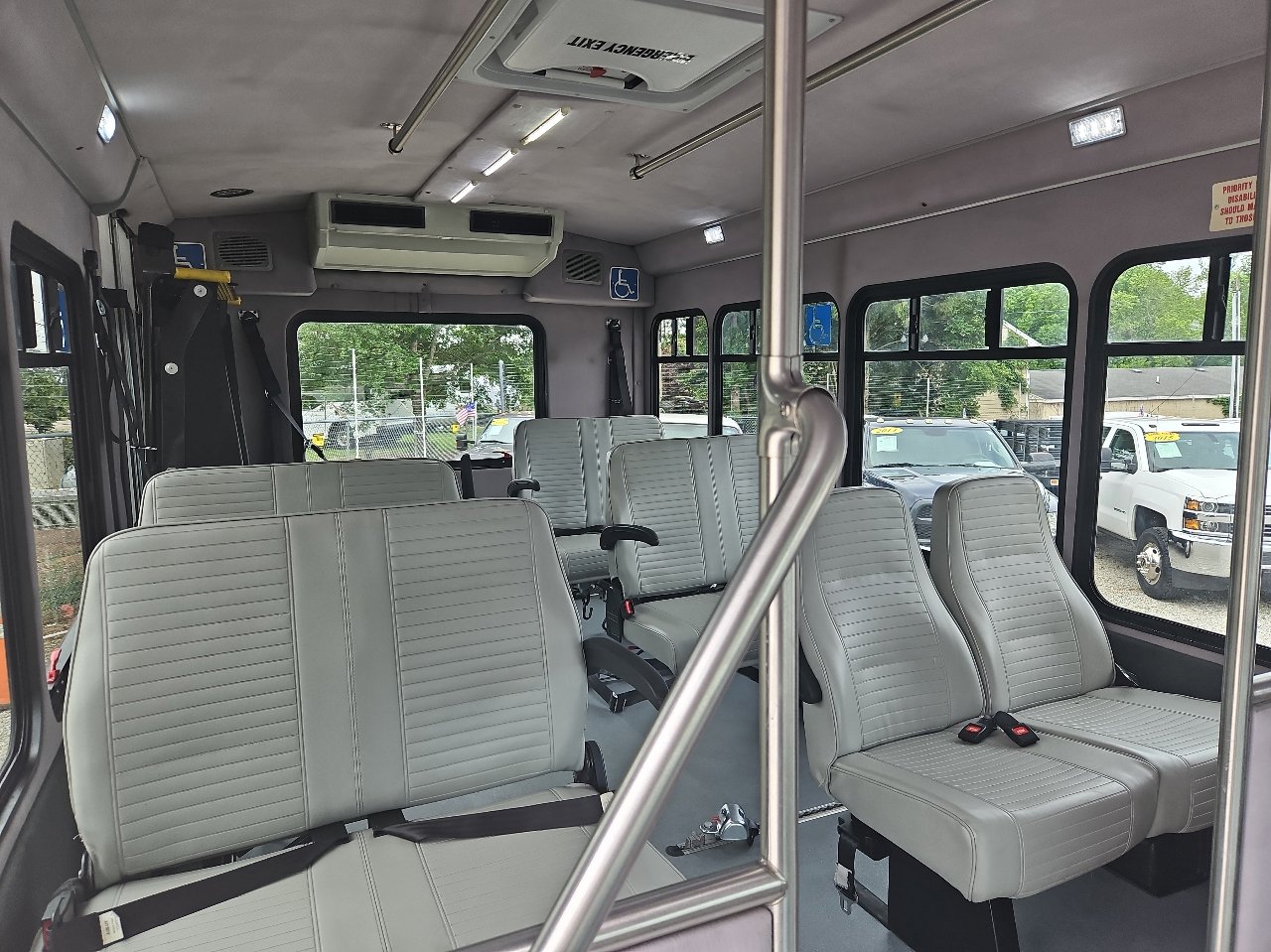 Used 2015 Chevrolet Express 3500 w/ Shuttle Bus Package RWD image 25