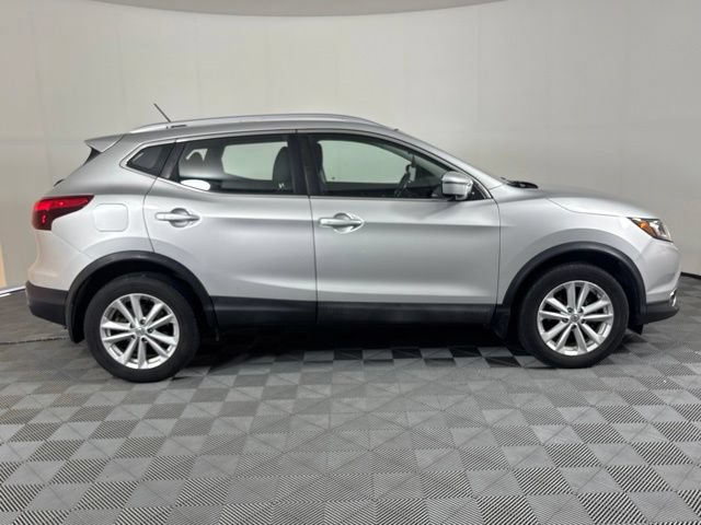 Used 2017 Nissan Rogue Sport SV w/ SV Premium Package AWD/4WD image 30