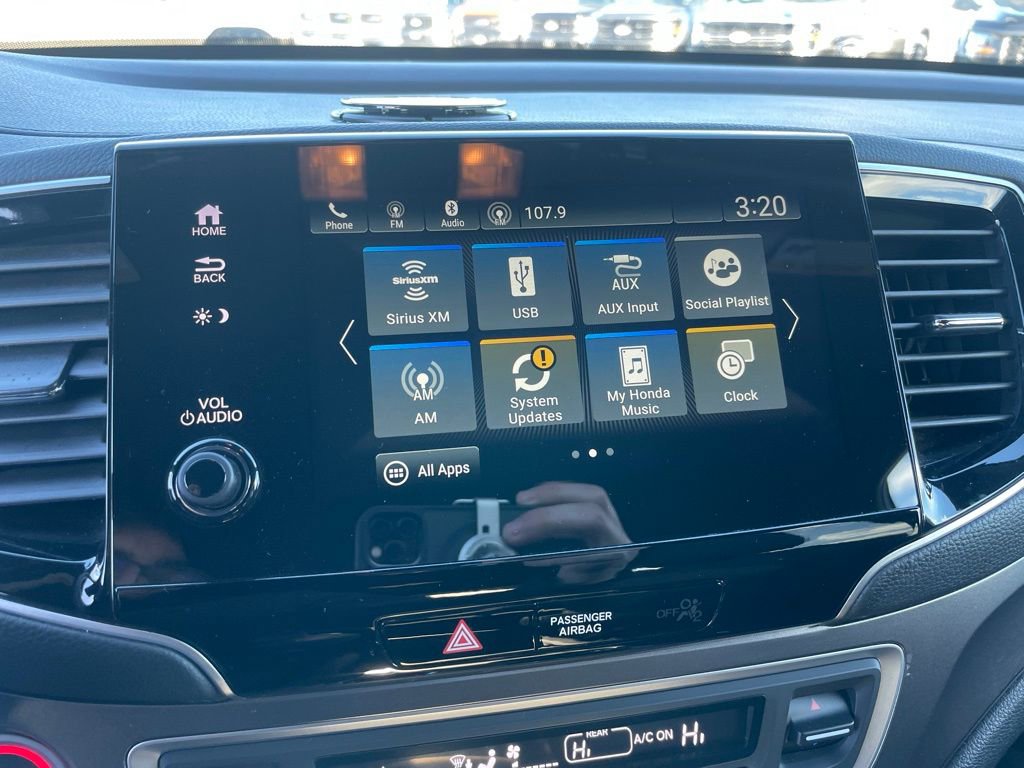 Used 2022 Honda Pilot Sport image 16