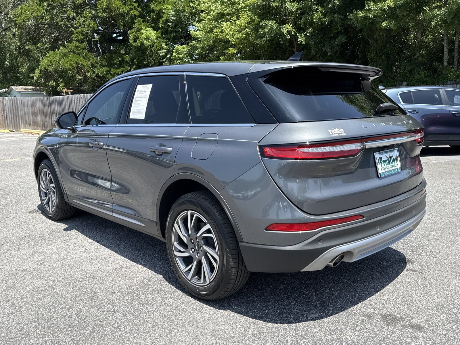Used 2023 Lincoln Corsair FWD image 3