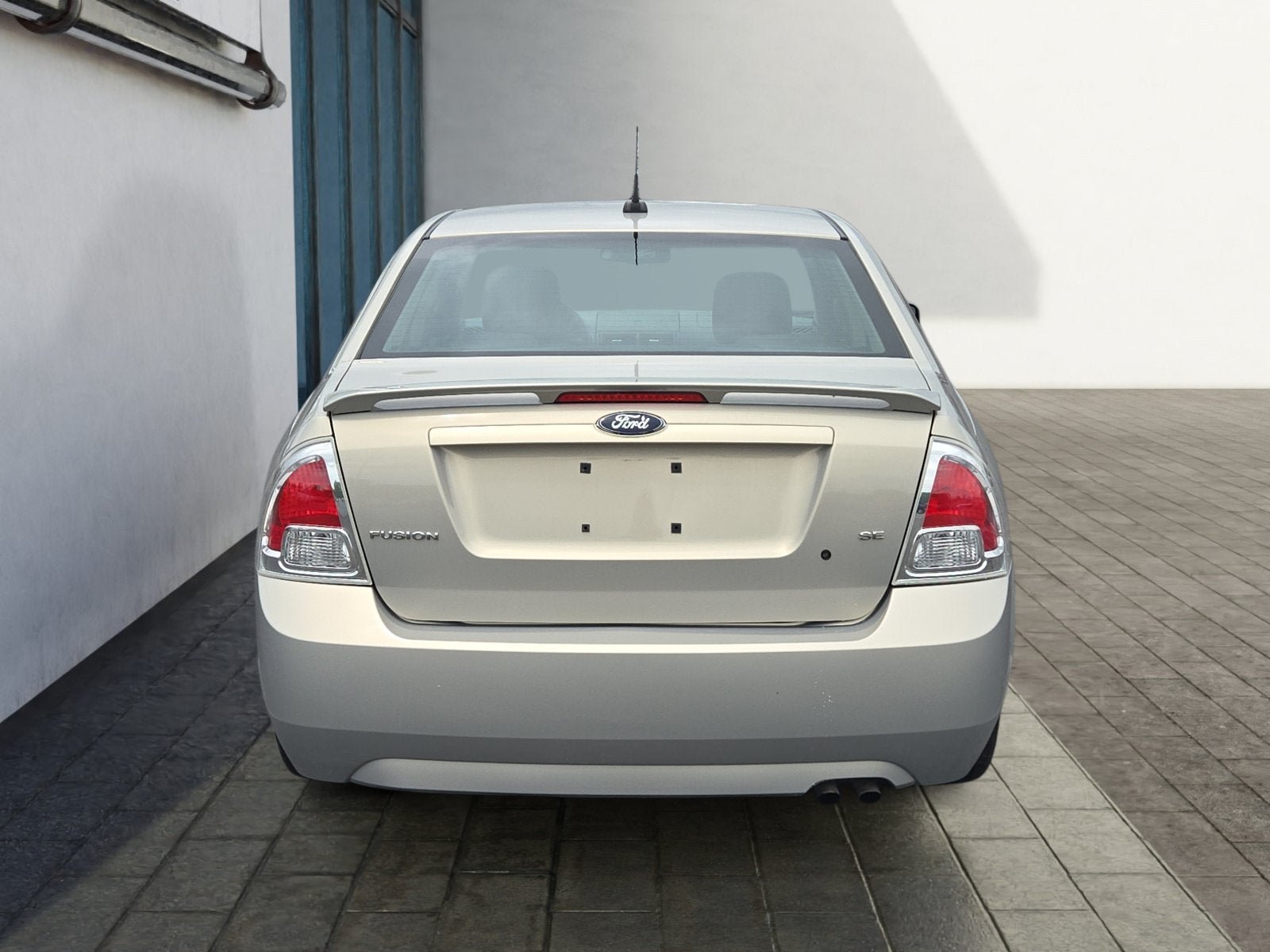 Used 2009 Ford Fusion SE FWD image 4