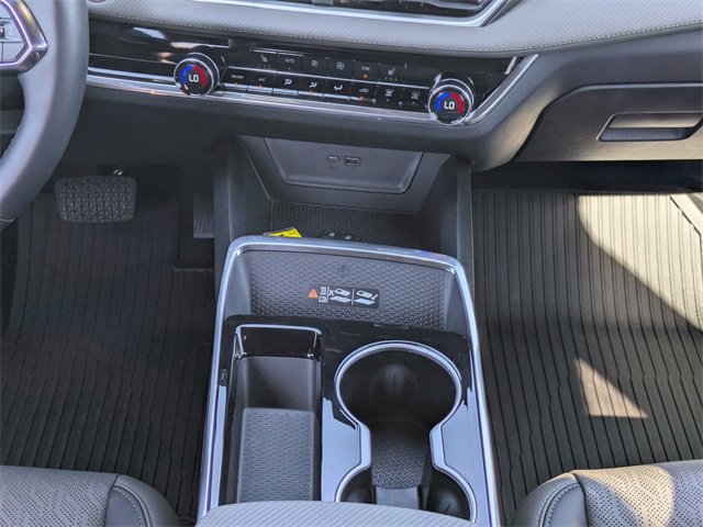 Used 2025 Chevrolet Equinox LT w/ Convenience Package II image 20