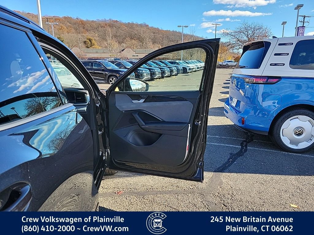 New 2026 Volkswagen Tiguan SE R-Line image 42