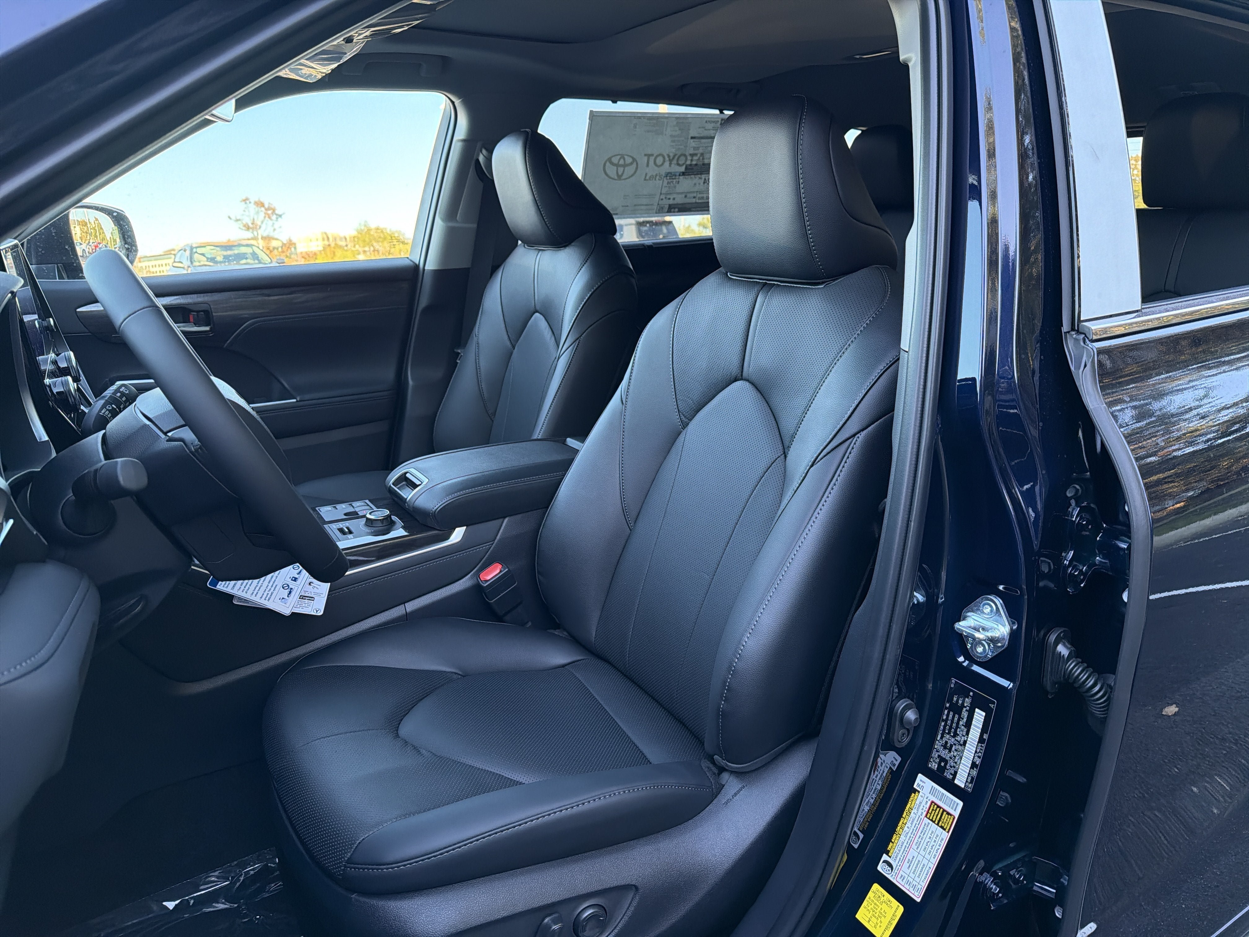 New 2026 Toyota Highlander AWD image 12