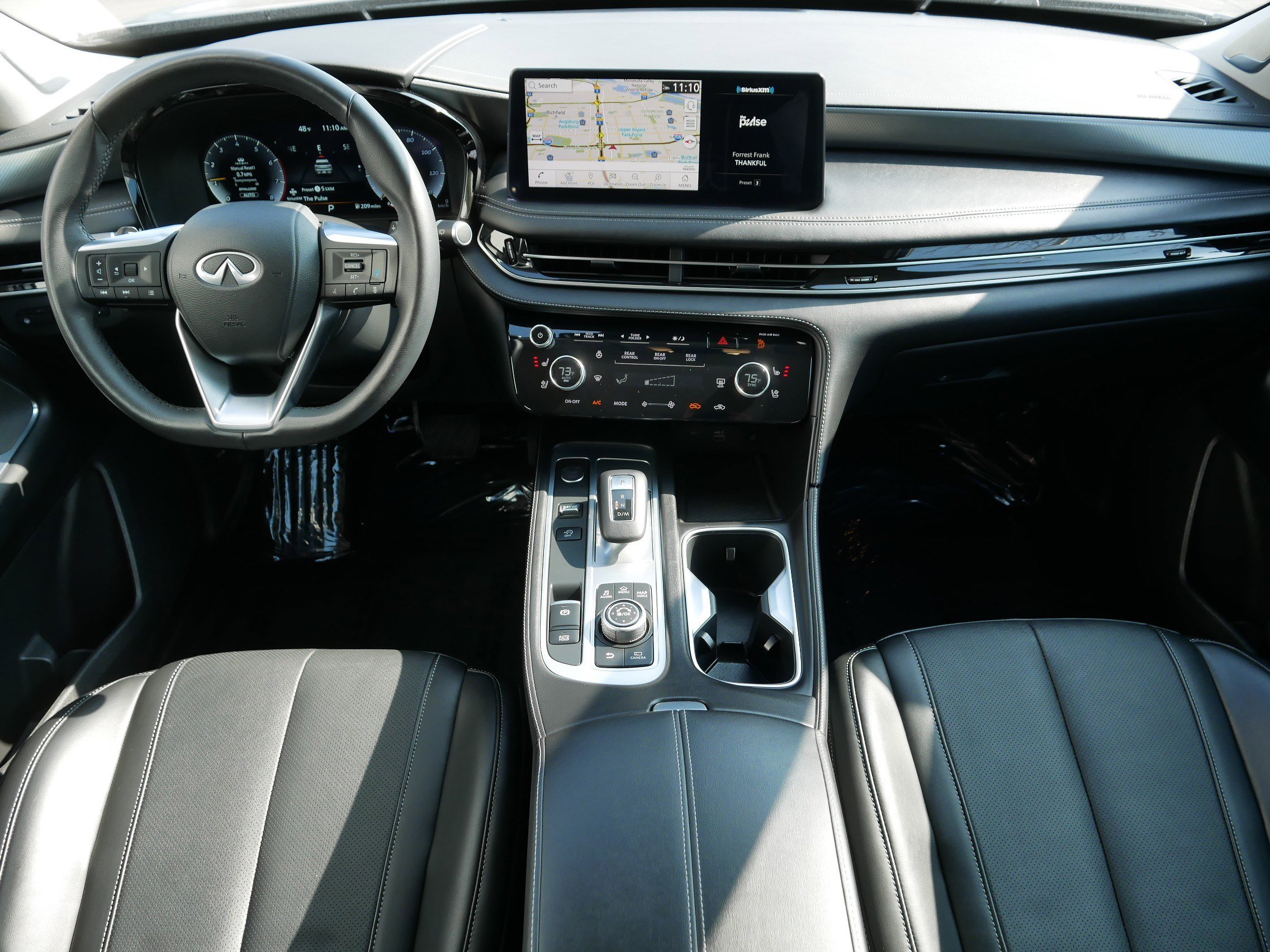 Certified 2025 INFINITI QX60 Luxe image 10