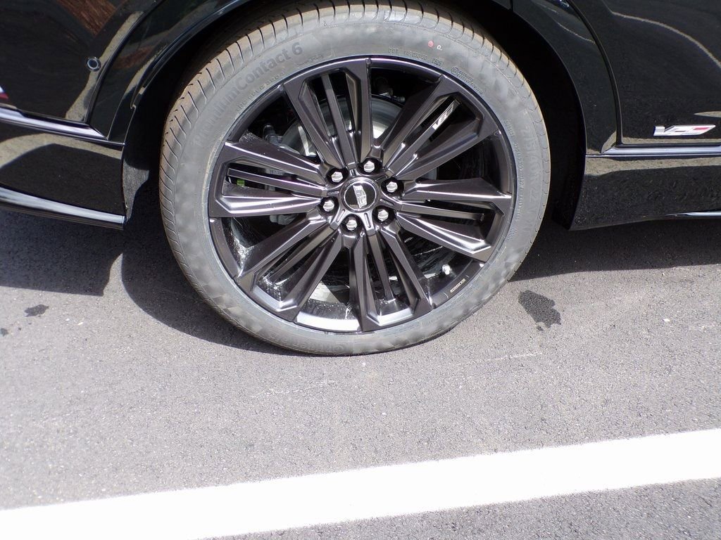 New 2026 Cadillac Lyriq V image 10