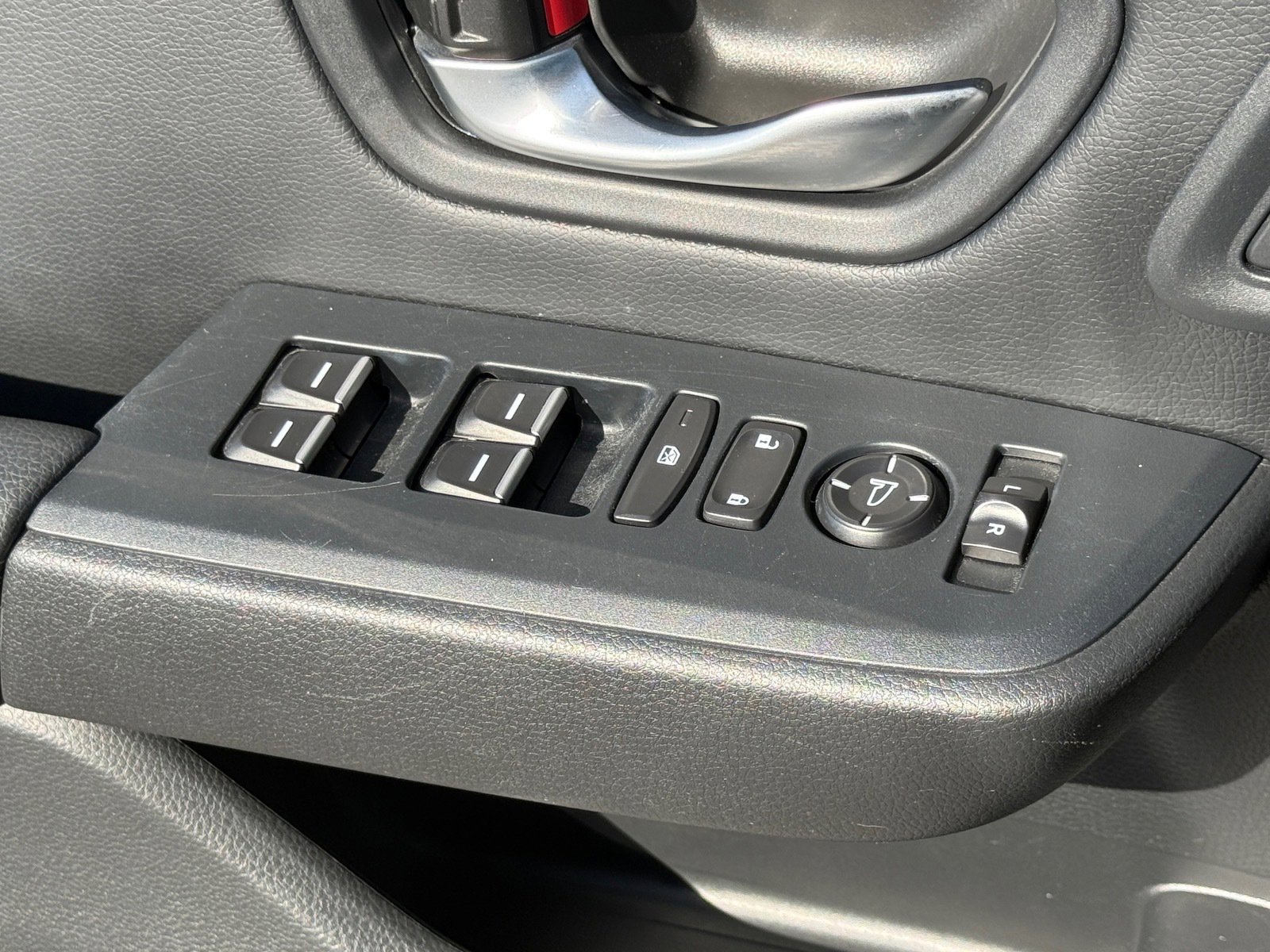 Used 2025 Honda Pilot Touring image 28