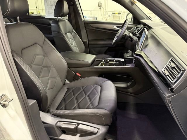 Certified 2024 Volkswagen Atlas Cross Sport SE image 23
