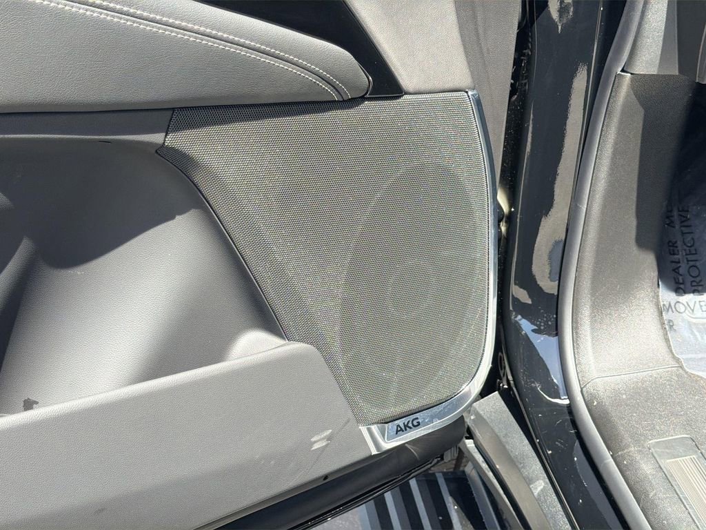 Certified 2026 Cadillac Escalade Luxury RWD image 21