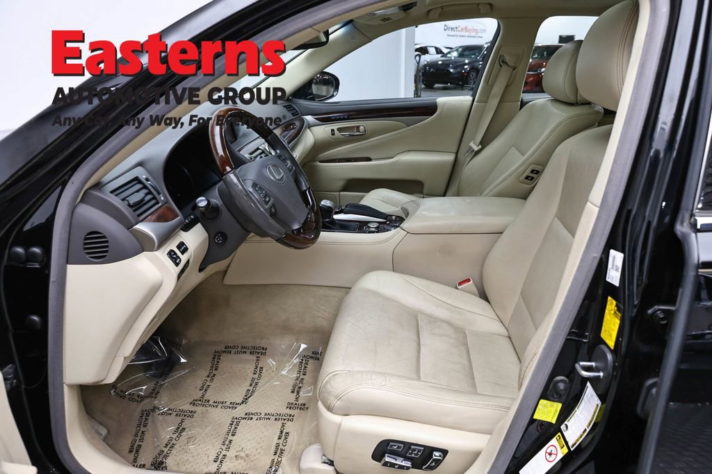 Used 2014 Lexus LS 460 AWD w/ Comfort Package image 14
