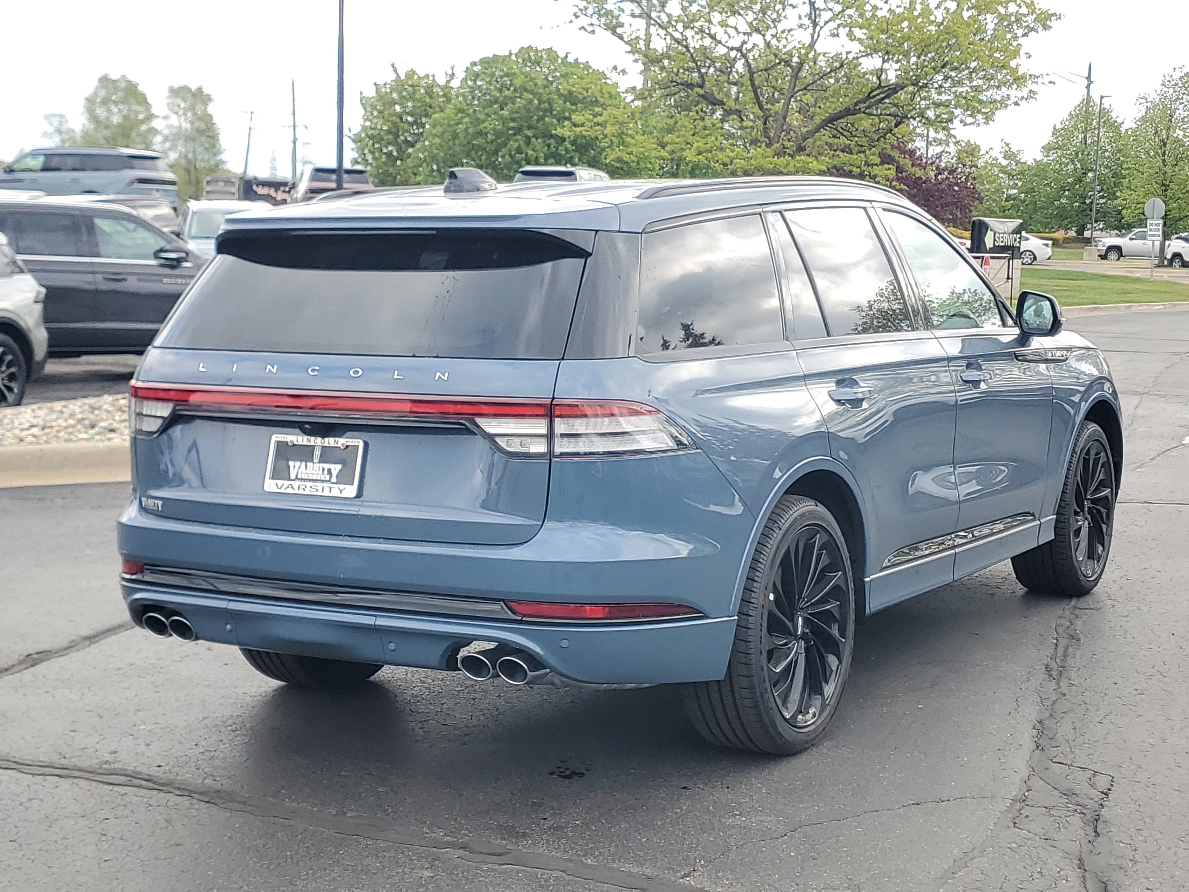 New 2026 Lincoln Aviator Reserve AWD/4WD image 4
