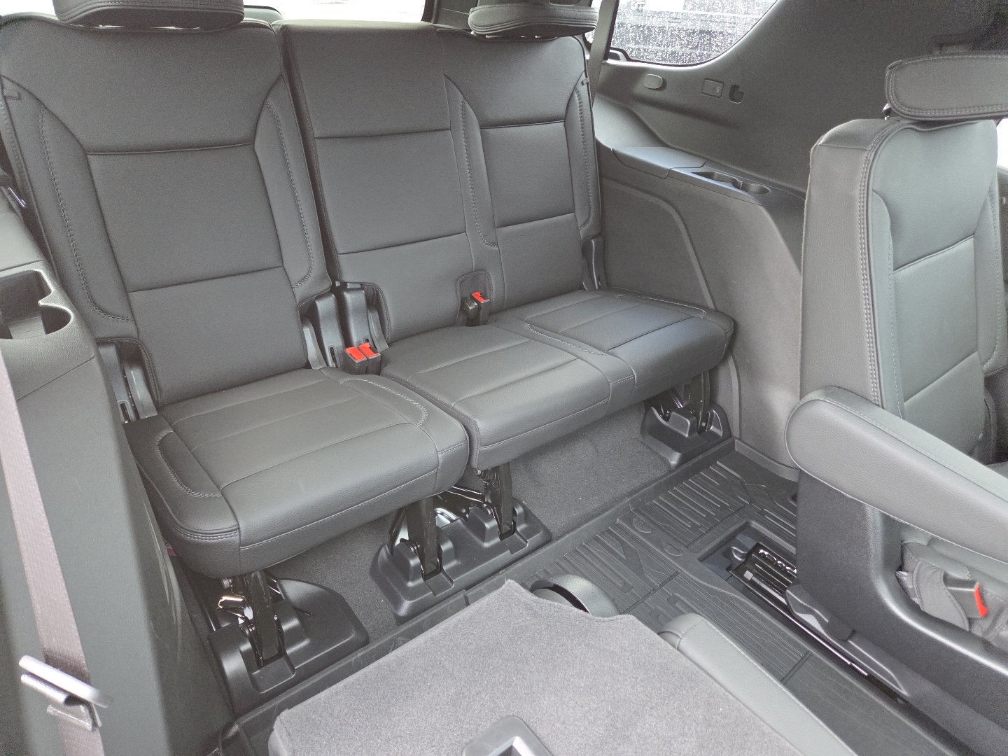 Used 2026 GMC Yukon Denali w/ Denali Reserve Package AWD/4WD image 28