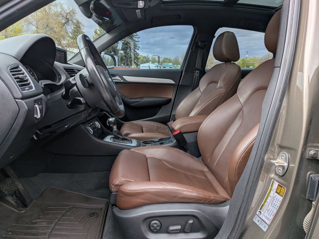 Used 2015 Audi Q3 2.0T Prestige w/ Prestige Package image 24