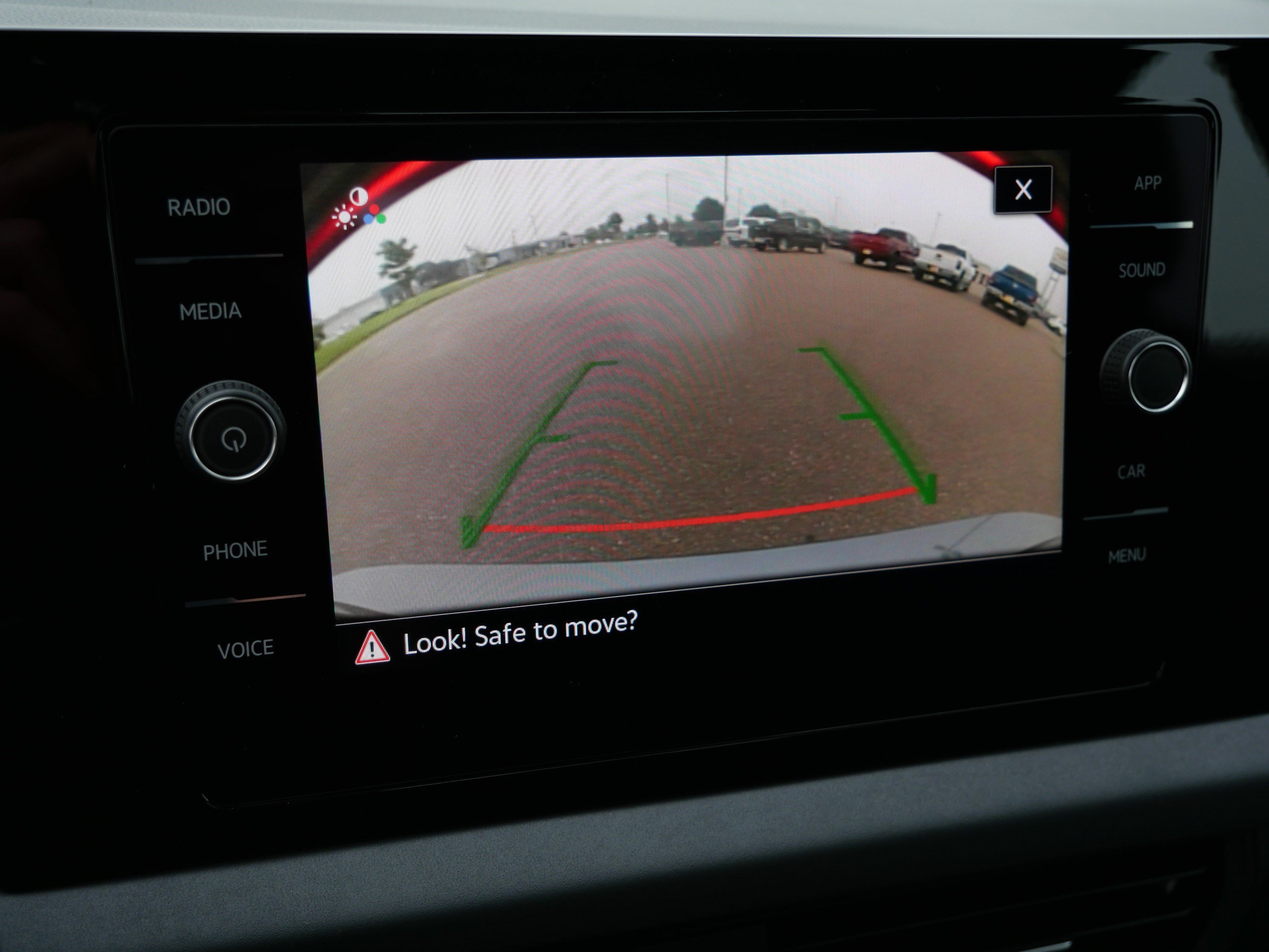 Used 2025 Volkswagen Jetta SE w/ Sunroof Package FWD image 31