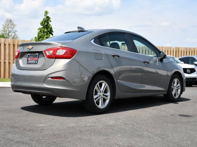 Used 2017 Chevrolet Cruze LT w/ Convenience Package FWD image 7