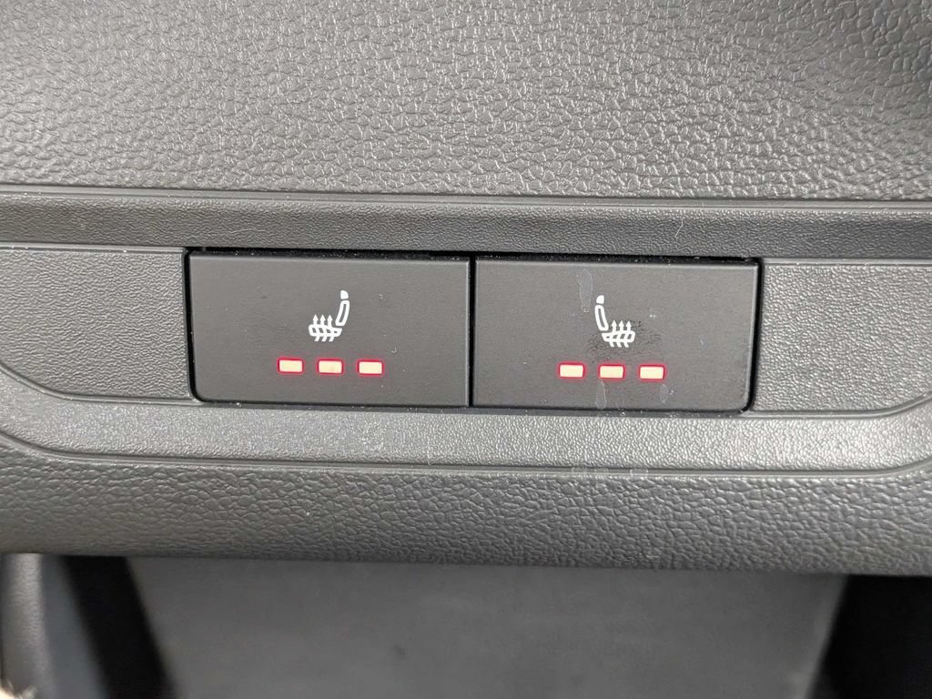 Certified 2026 Volkswagen Jetta SEL FWD image 18