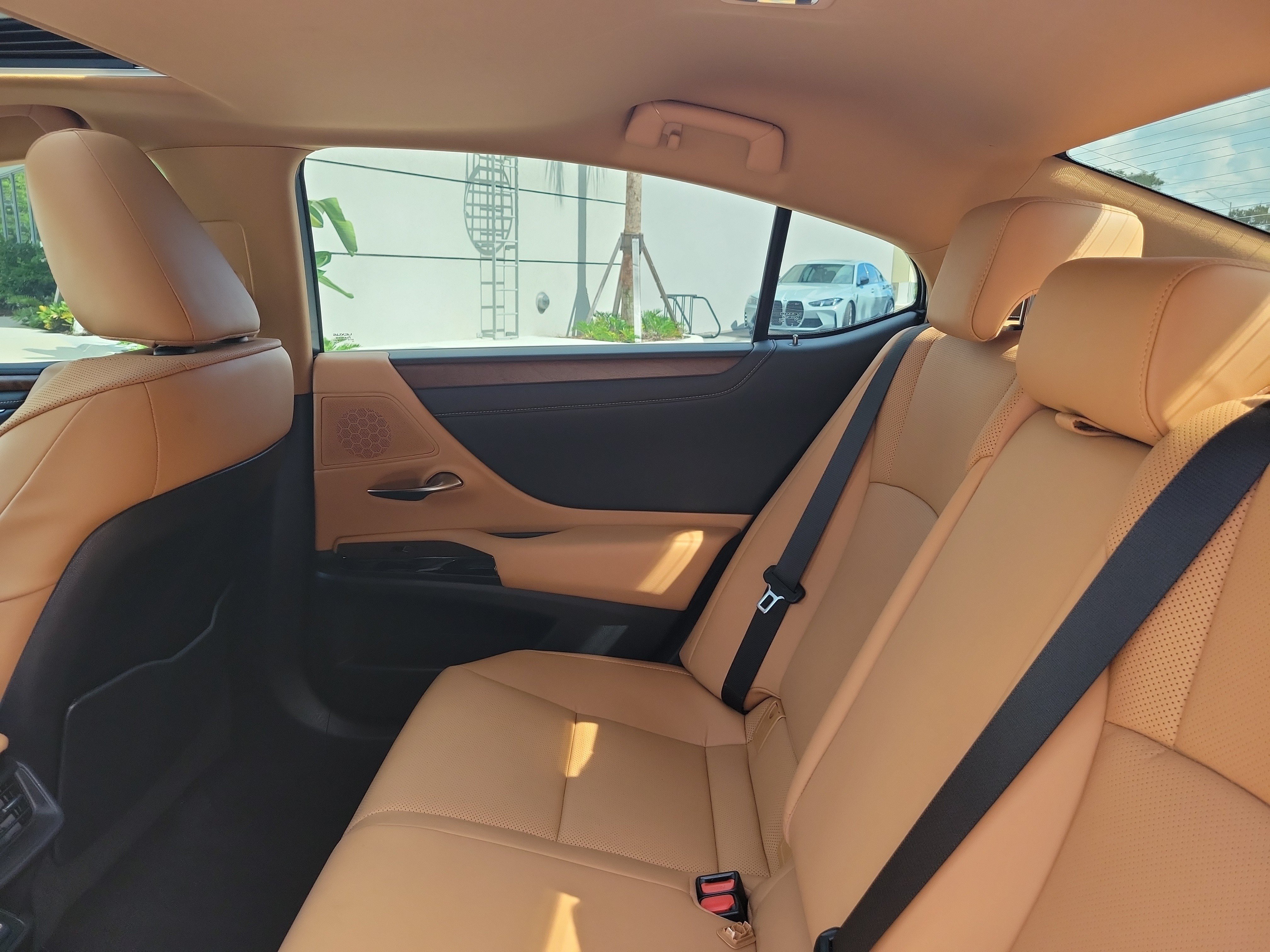 Certified 2023 Lexus ES 250 w/ Premium Package AWD/4WD image 13