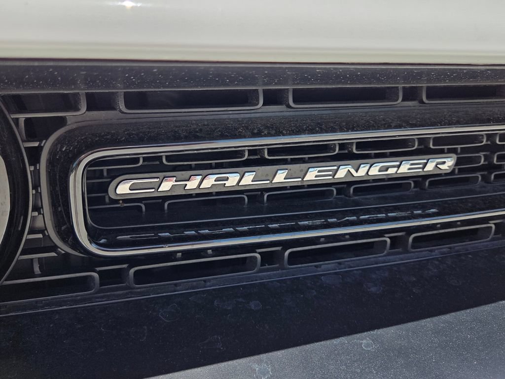 Used 2018 Dodge Challenger SRT RWD image 9