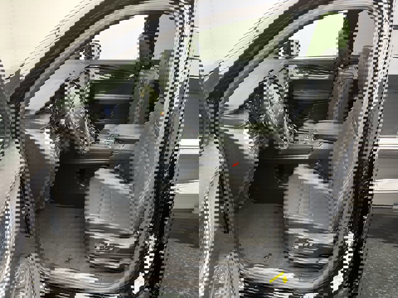 Certified 2025 Cadillac XT5 Premium Luxury image 3