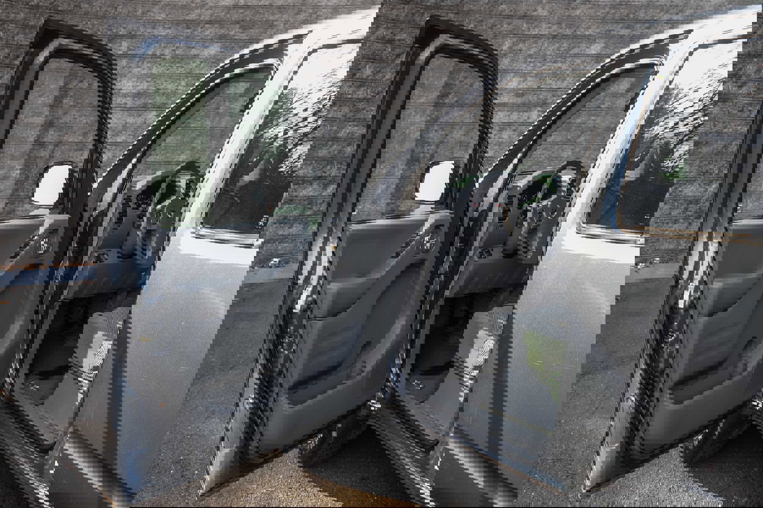 Used 2017 Nissan Frontier SV image 23