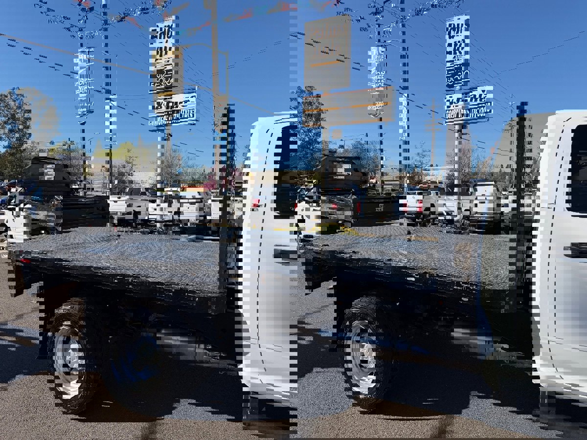 Used 2023 RAM 5500 SLT w/ Quick Order Package 2YG SLT image 12