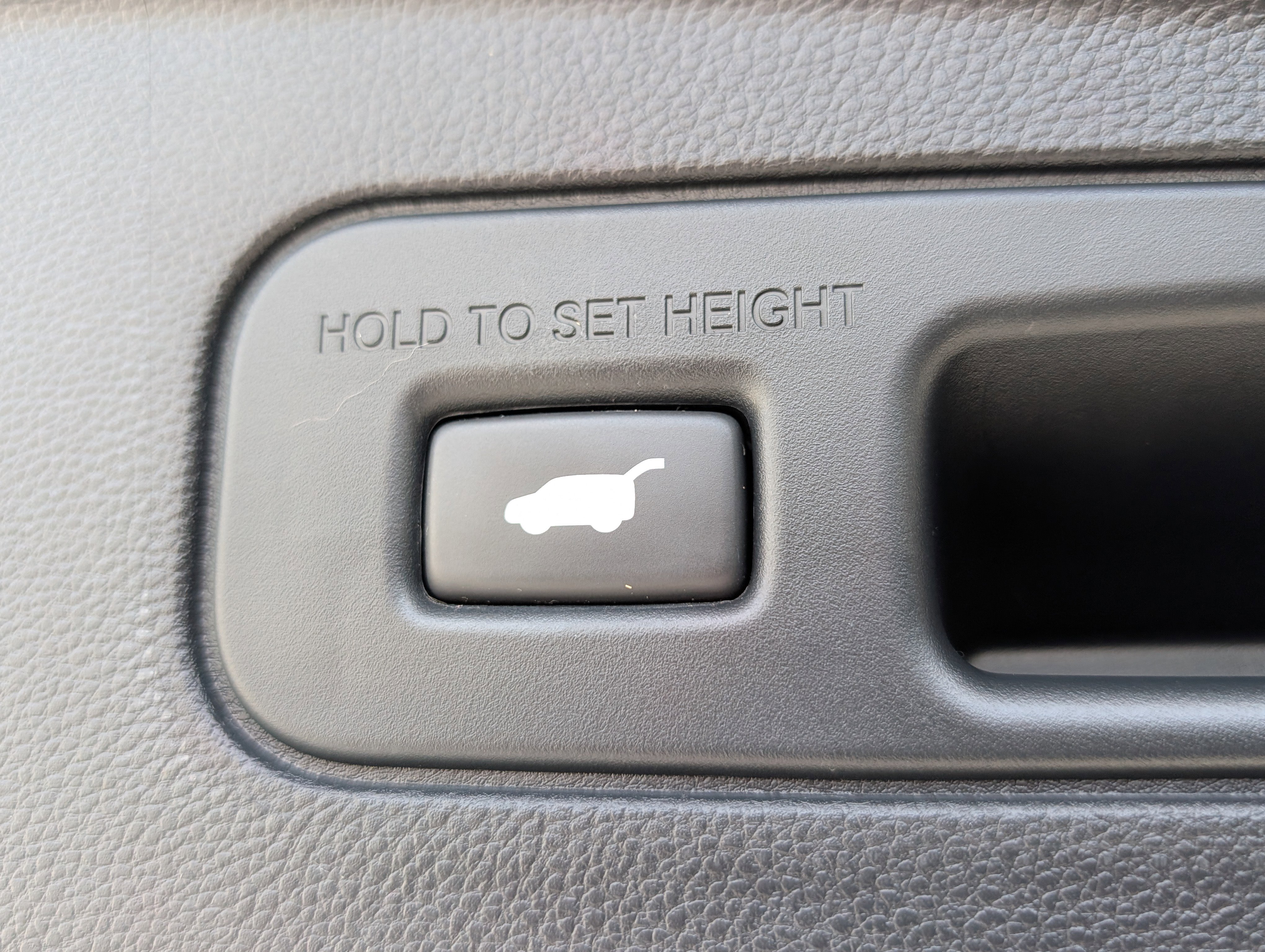 Used 2023 Acura MDX SH-AWD w/ Technology Package image 14