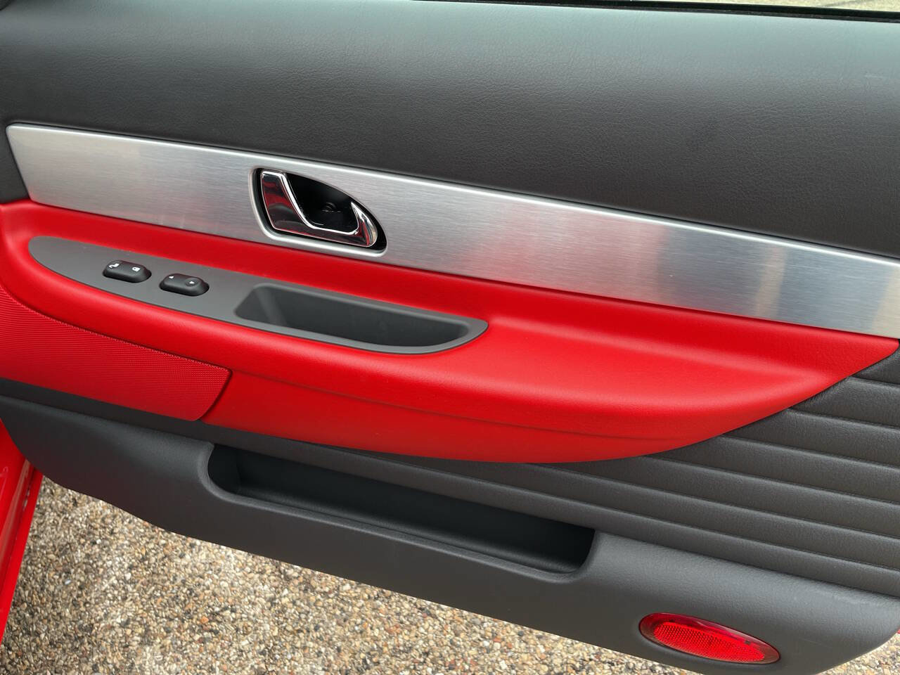 Used 2002 Ford Thunderbird Deluxe image 29