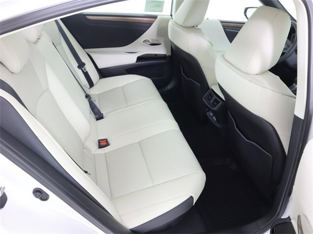 New 2025 Lexus ES 300h w/ Premium Package image 14