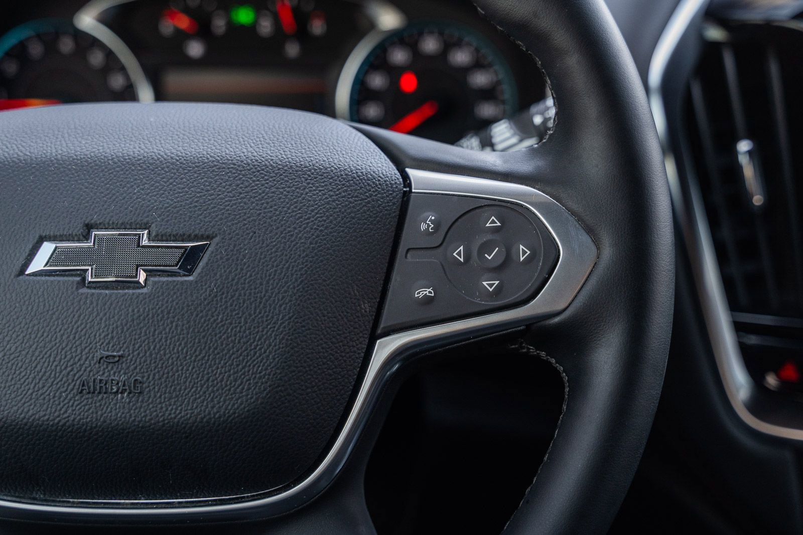 Used 2023 Chevrolet Traverse RS image 28