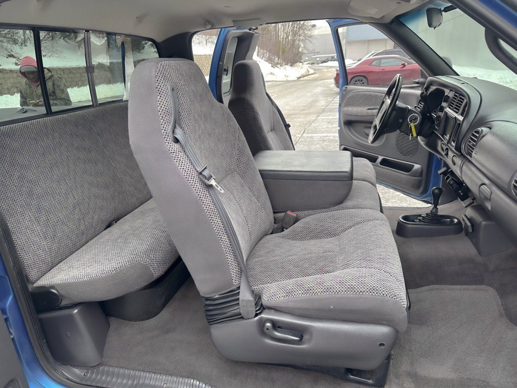 Used 2000 Dodge Ram 1500 Truck ST image 27