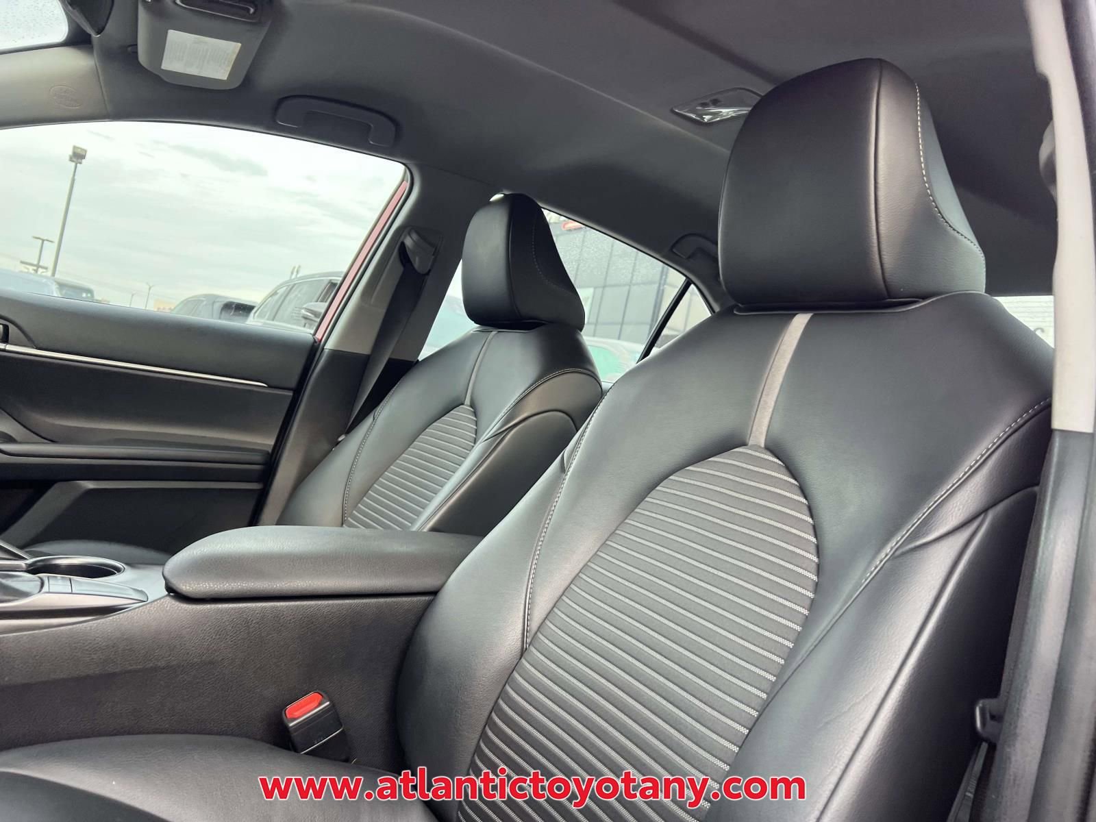 Used 2023 Toyota Camry SE image 12