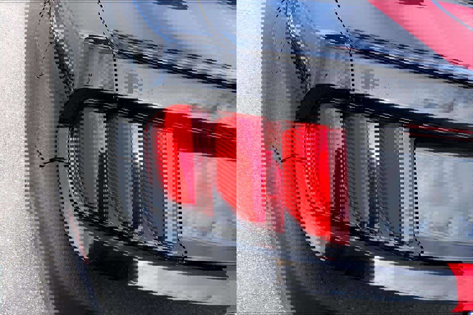 Used 2017 Ford Mustang Premium image 27