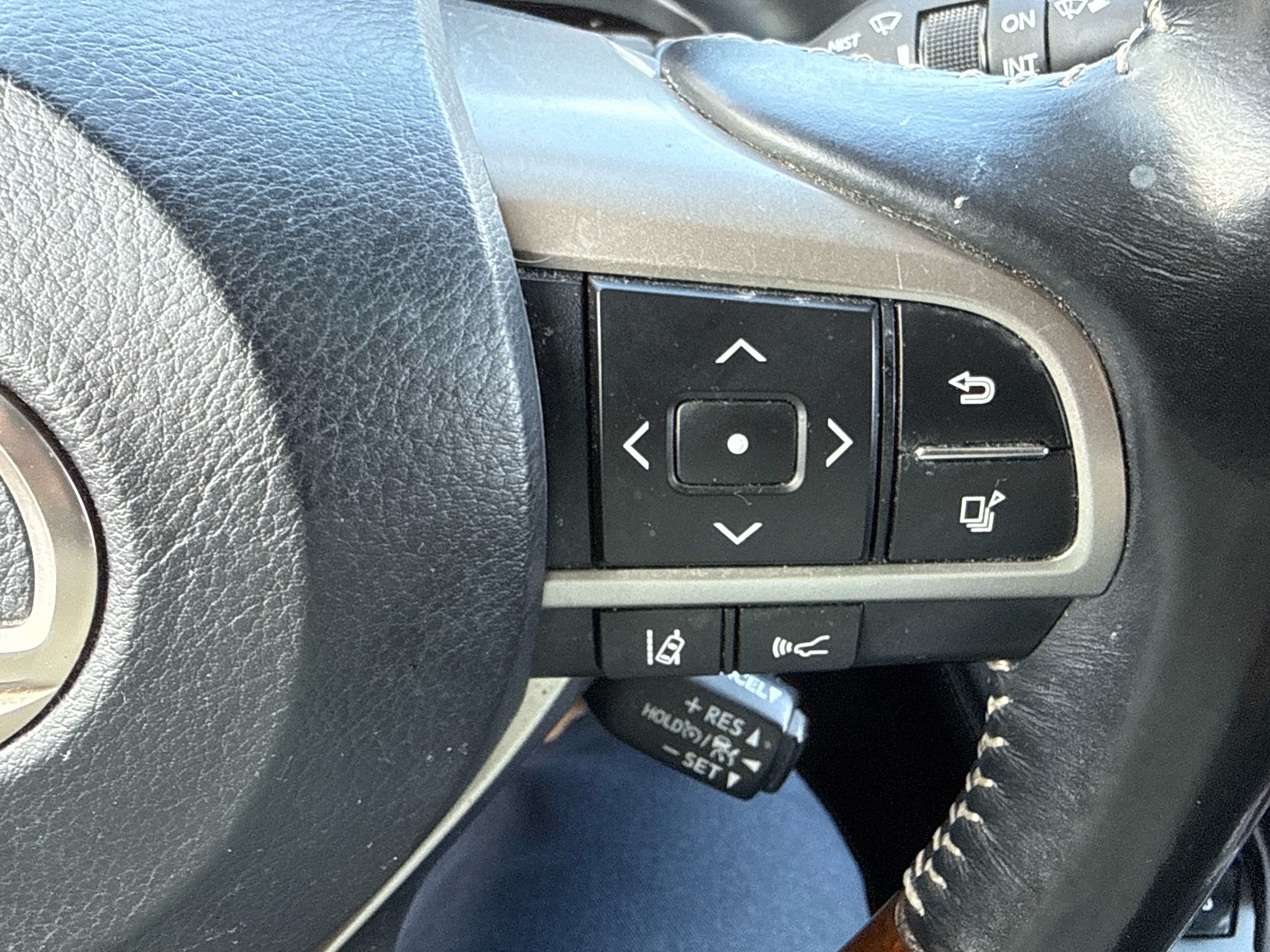Used 2018 Lexus RX 350L AWD image 26
