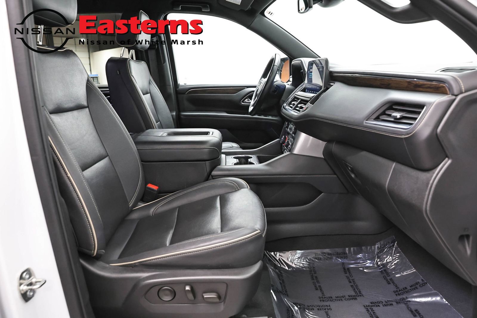 Used 2023 Chevrolet Suburban Premier RWD image 25