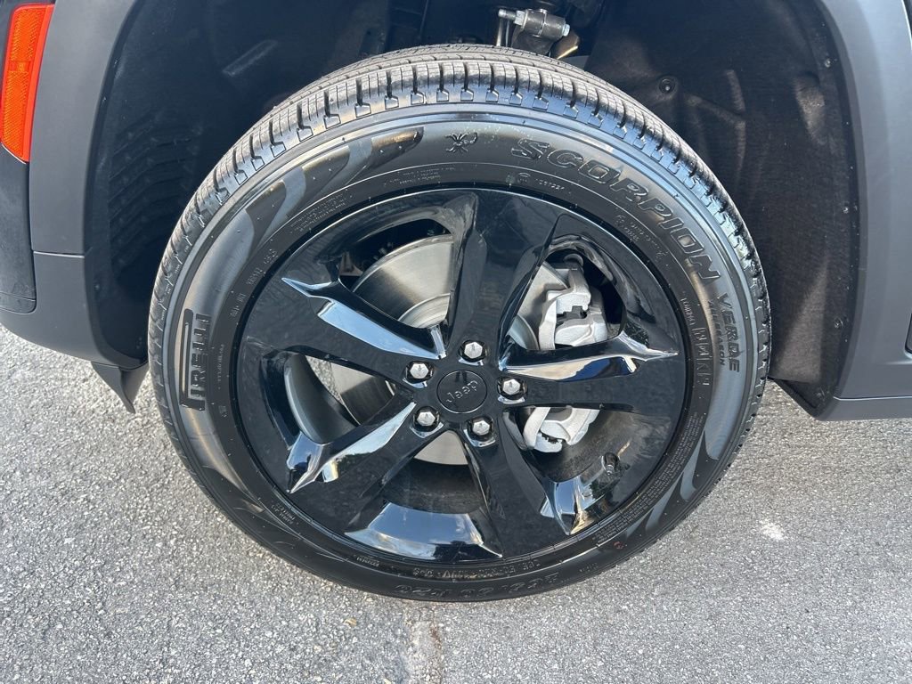 New 2025 Jeep Grand Cherokee L Limited image 17