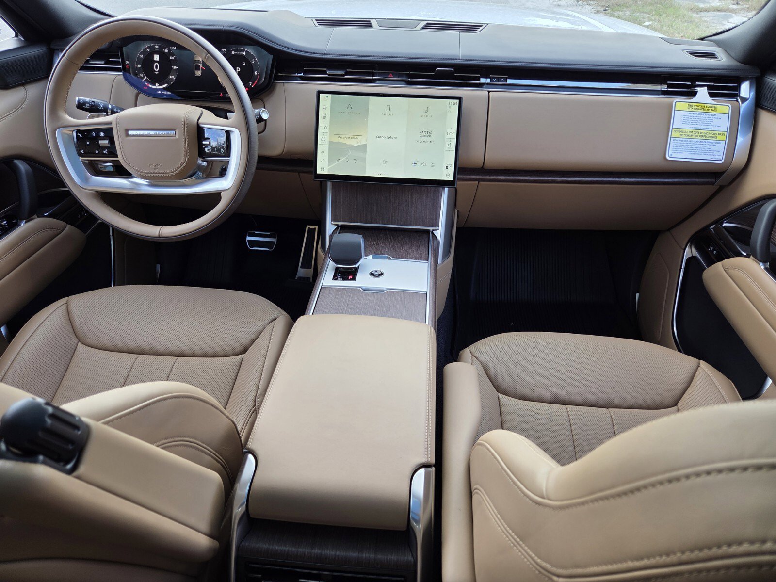 New 2025 Land Rover Range Rover SE image 4