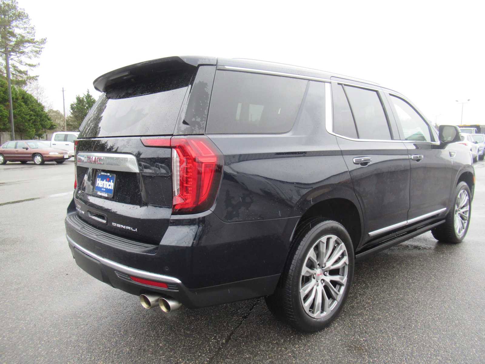 Used 2021 GMC Yukon Denali w/ Denali Premium Package AWD/4WD image 5