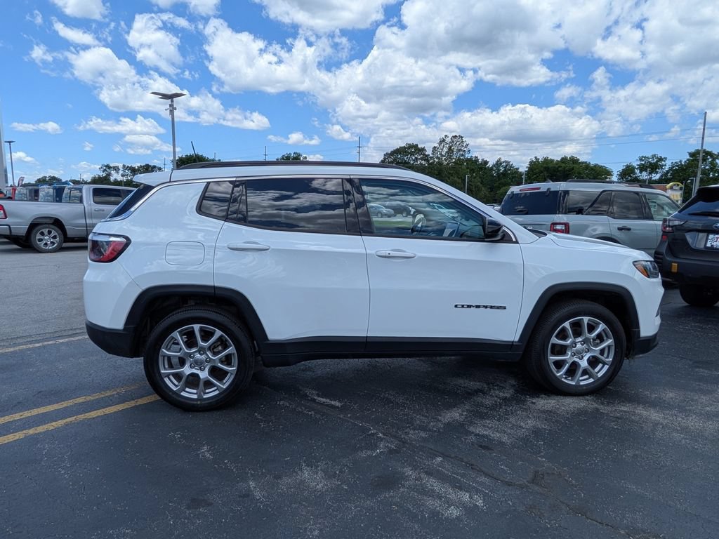 Used 2022 Jeep Compass Latitude AWD/4WD image 9