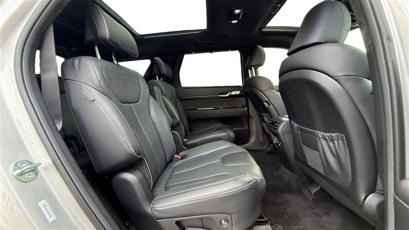 Used 2025 Hyundai Palisade Calligraphy AWD/4WD image 18