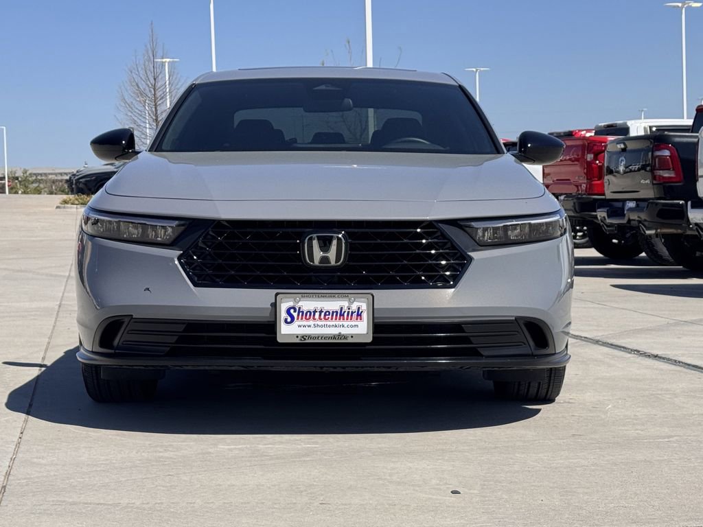 Used 2025 Honda Accord Sport image 7