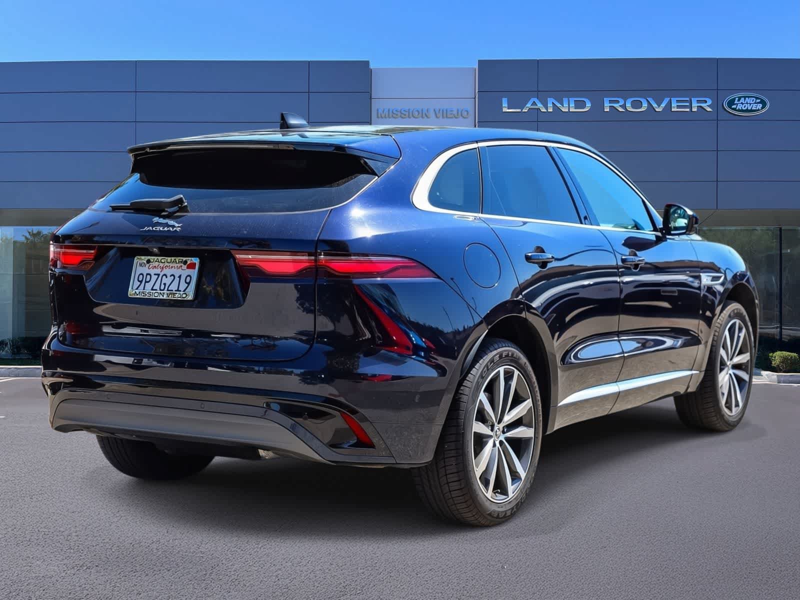 Used 2025 Jaguar F-PACE R-Dynamic S AWD/4WD image 4