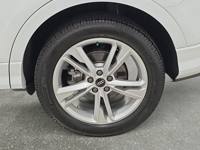 Used 2021 Audi Q3 2.0T Premium w/ Convenience Package AWD/4WD image 31