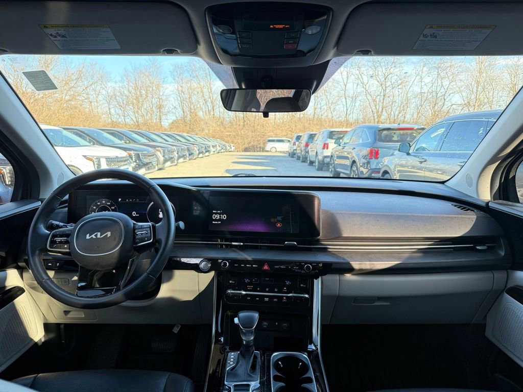 Certified 2023 Kia Carnival SX image 14