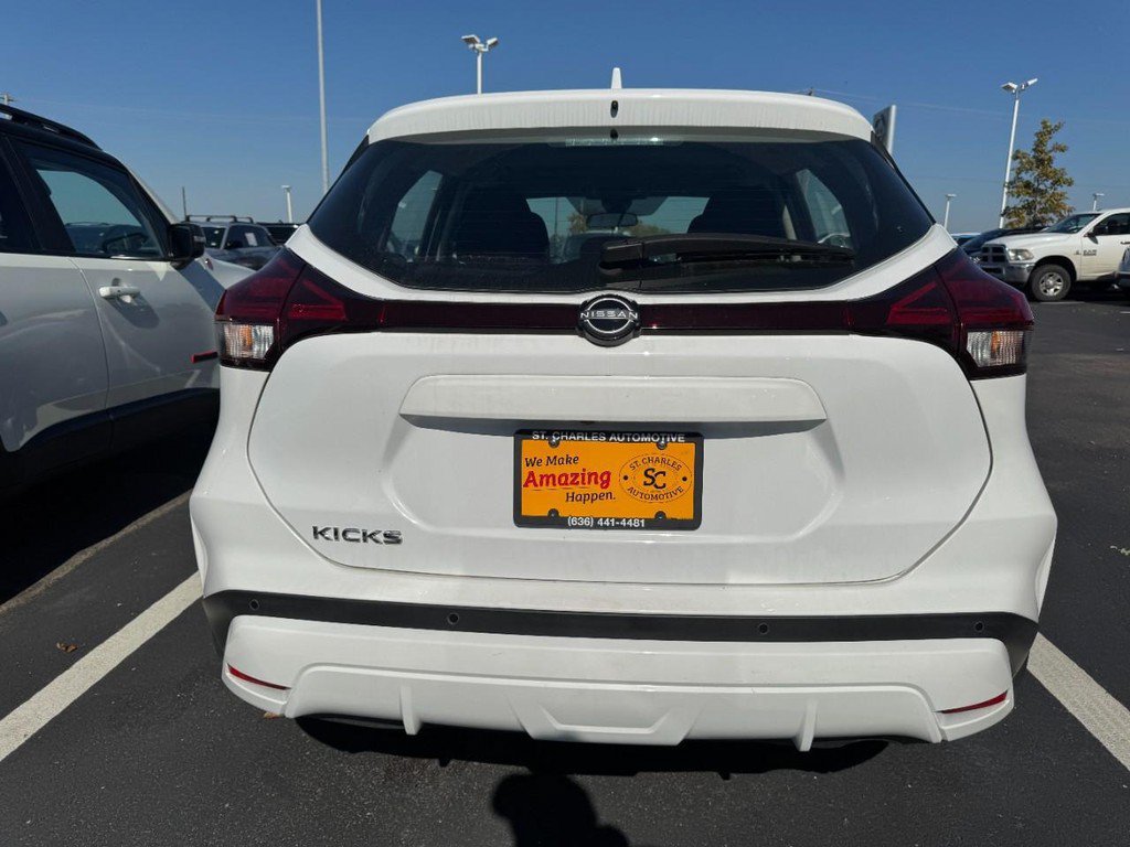 Used 2024 Nissan Kicks S FWD image 4