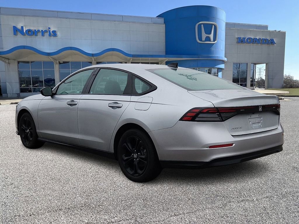 Used 2025 Honda Accord SE image 3