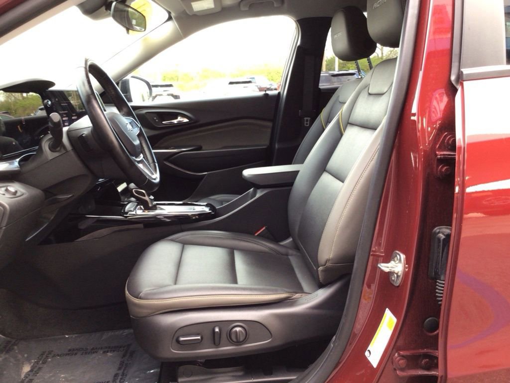 Used 2024 Chevrolet Trax ACTIV w/ Driver Confidence Package image 12